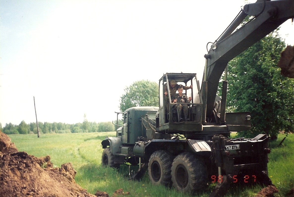 Кураково. Знакомство с экскаватором.