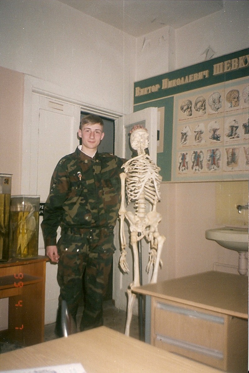 Скелет, кстати, натуральный =)