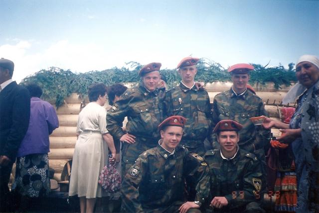 С местными "аборигенами" на местном празднике "Сабантуй"