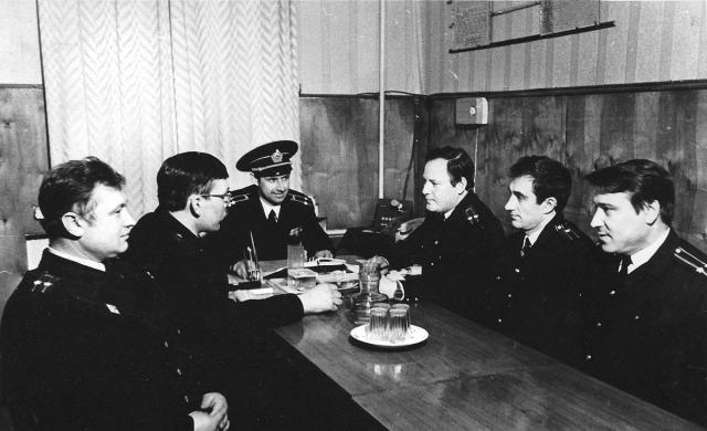 В кабинете командира